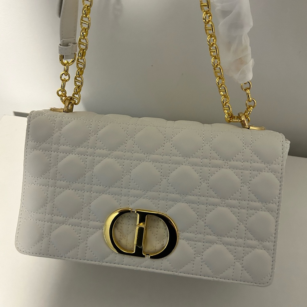 Medium Dior Caro